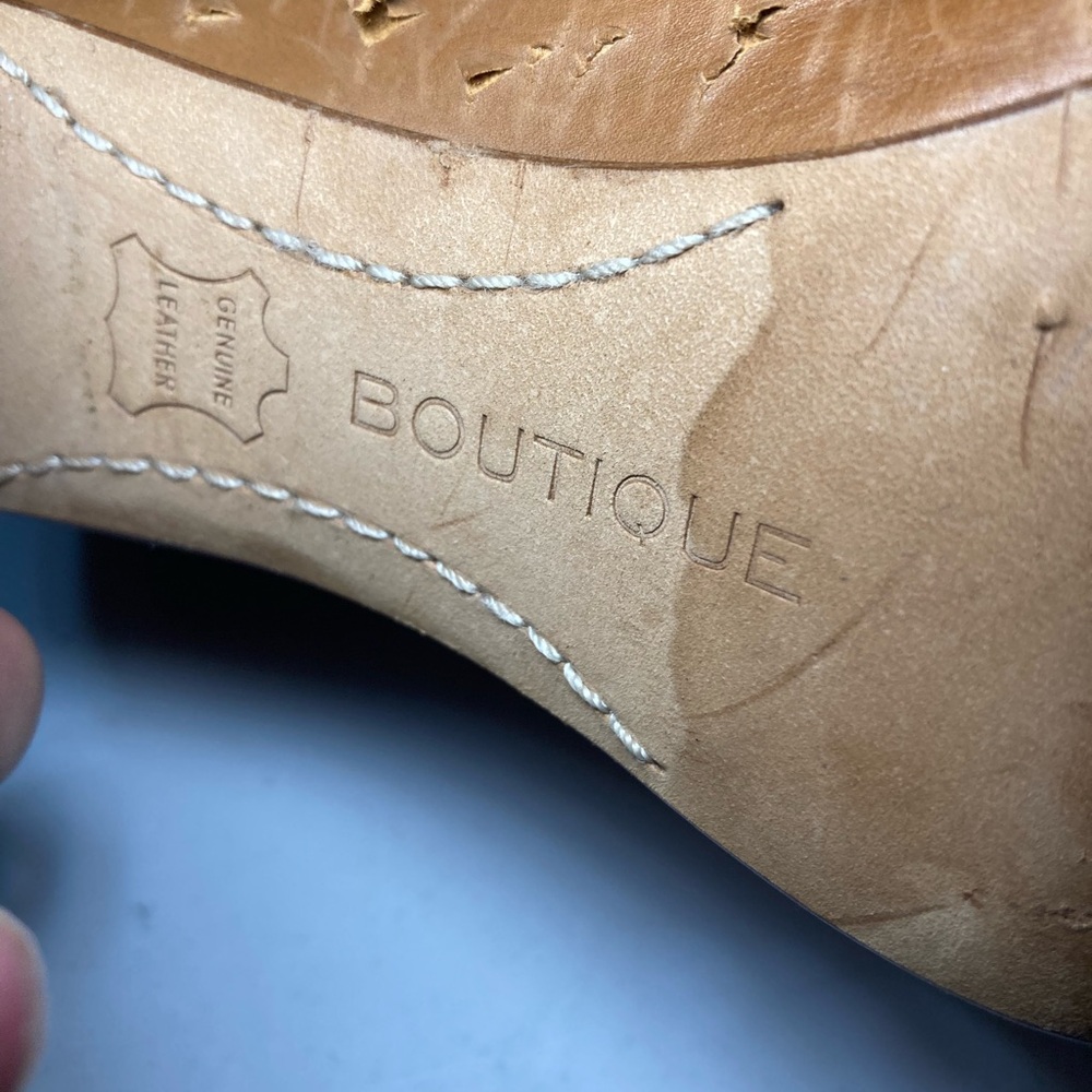 Boutique 9 tan leather healed boots size 7.5 and 4 inch heals. - Picture 8 of 9